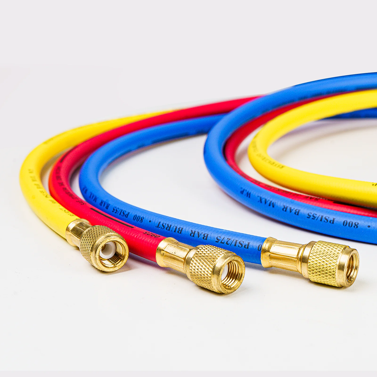 Elitech 1/4" Ball Valve Refrigerant Charging Hoses, 60", 800 PSI, for R134A R410A R22 R12 Refrigerant Systems - Image 6